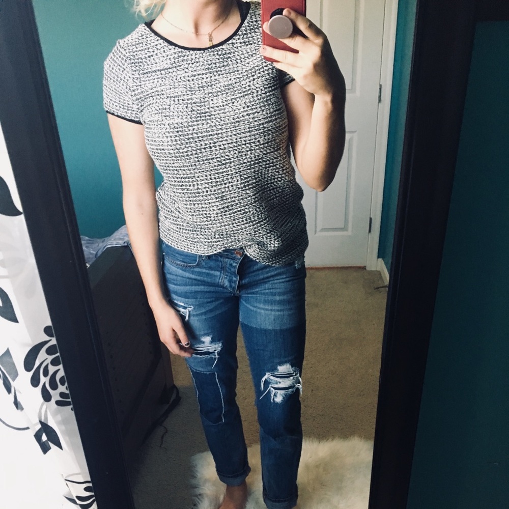 knitted shirt